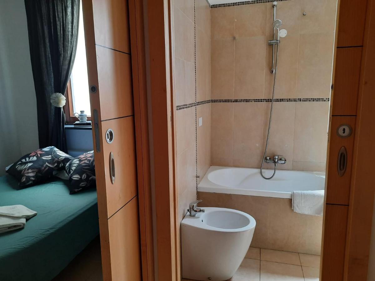 Casa Caprice Hotel Поцуоли Екстериор снимка