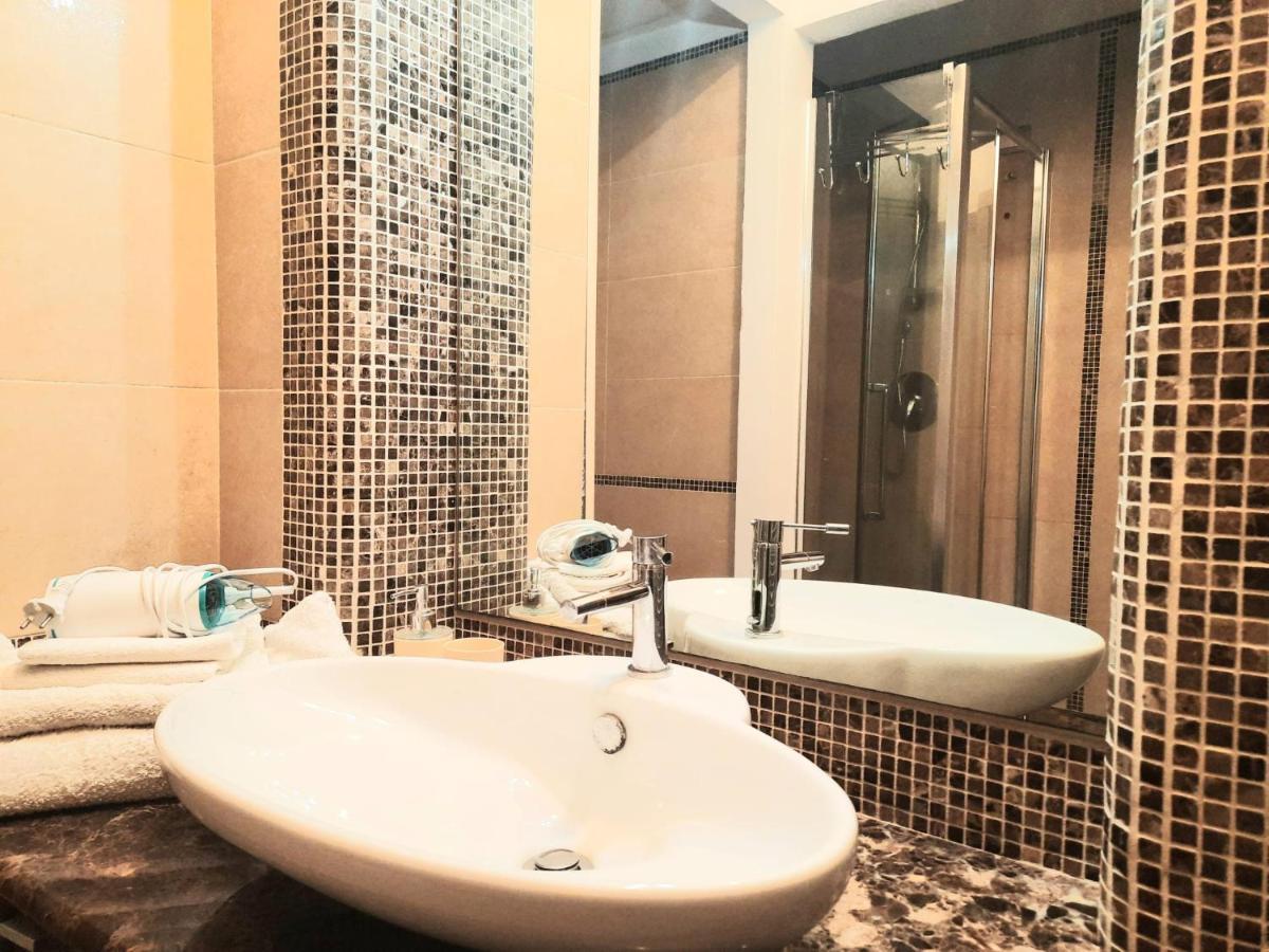 Casa Caprice Hotel Поцуоли Екстериор снимка
